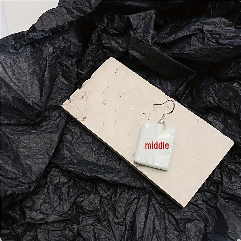 Resin Mahjong Tiles Keychain Pendant: Eight of Wan, Red Dragon, One of Chickens - DIY Jewelry Accessories.