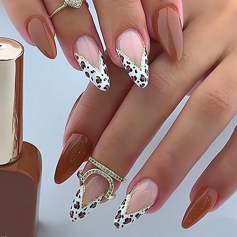 

V-Shaped Leopard Print Red-Brown Wearable French Manicure Nail Patches