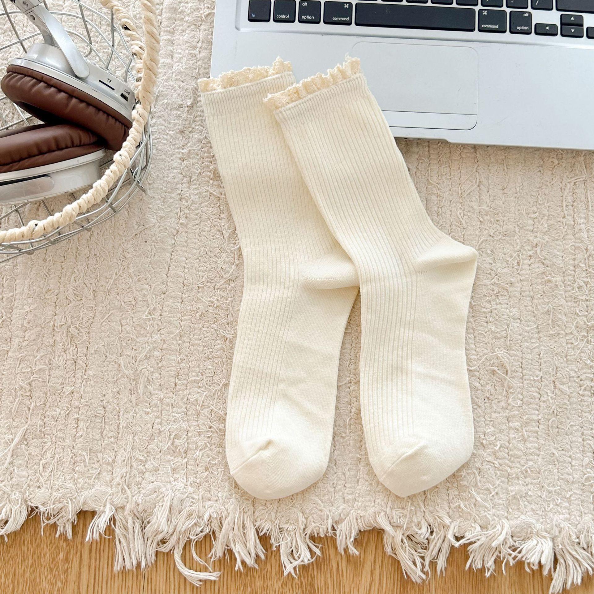 

Lace Lace Socks Women Vintage Simple Angora Red Solid Color Mid-Leg Socks Stacked With Cotton Socks One size fits all молоко, білий колір