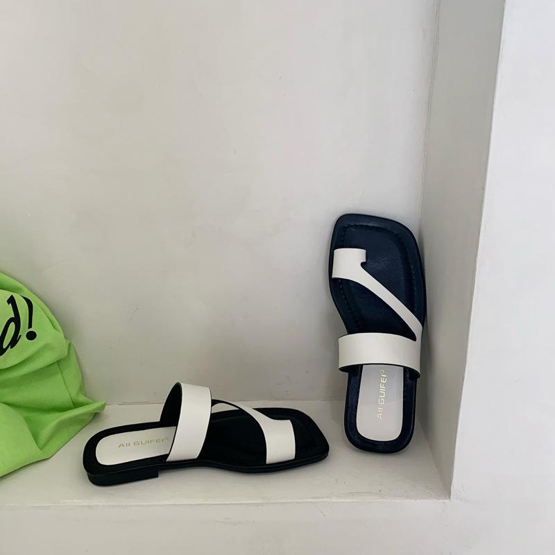 Simple set of toe cool slippers women's outer wear flat bottom summer 2025 new soft bottom Korean version versatile vacation one-word support