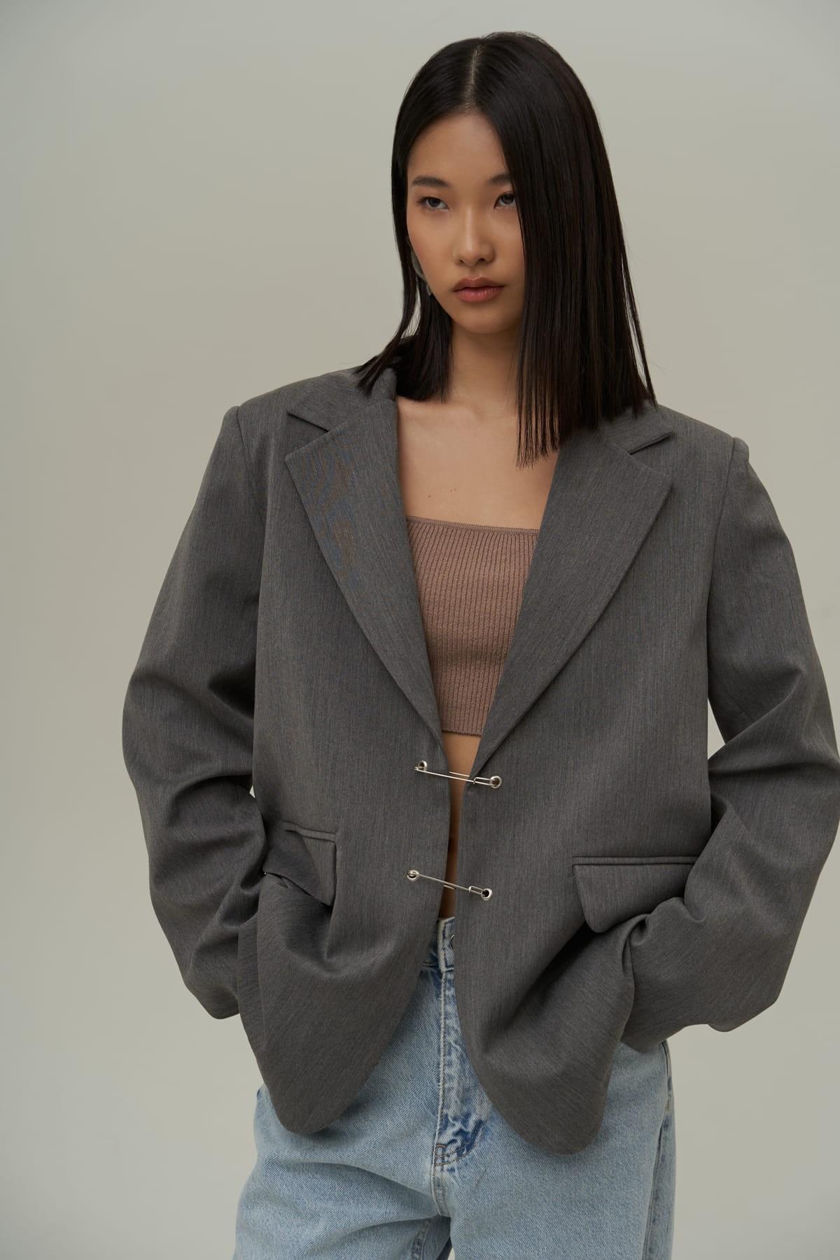 

Дымчатый пиджак с деталями Lana Çengel M/L темно-серого