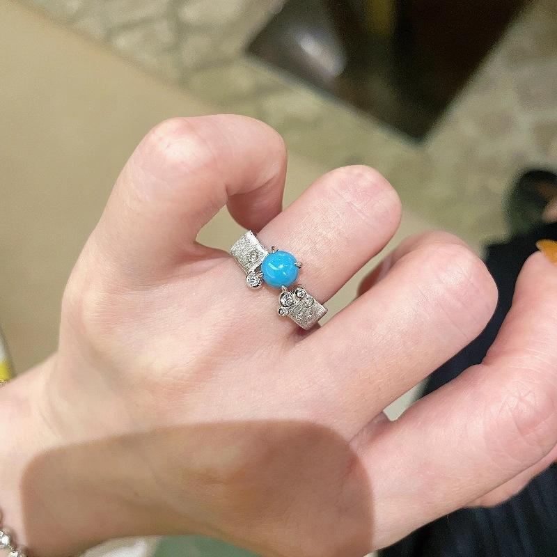 Vintage Chinese Brushed Four-Claw Turquoise Ring, Hand-Brushed Satin Design, National Style, Small And Exquisite Ring.