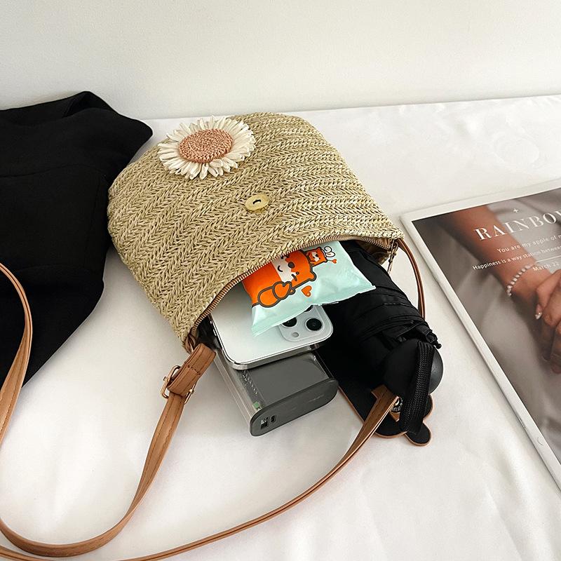 2025 Summer New Straw Bag Mobile Phone Bag Messenger Bag Fashion Foreign Style Niche Woven Bag