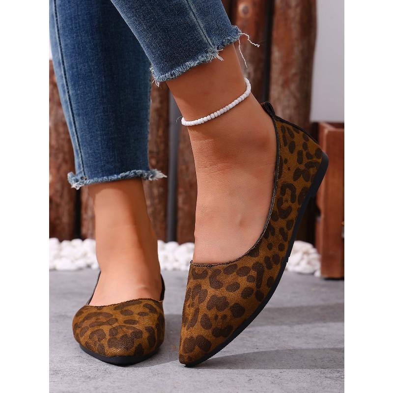 Pointed Leopard Print Pumps for Women's 2025 Autumn New Flat Plus-size Beanie Shoes
