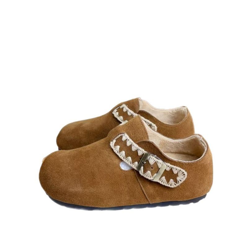 Retro belt buckle flat bottom women's new versatile and comfortable one-pedal velvet warm beanie shoes