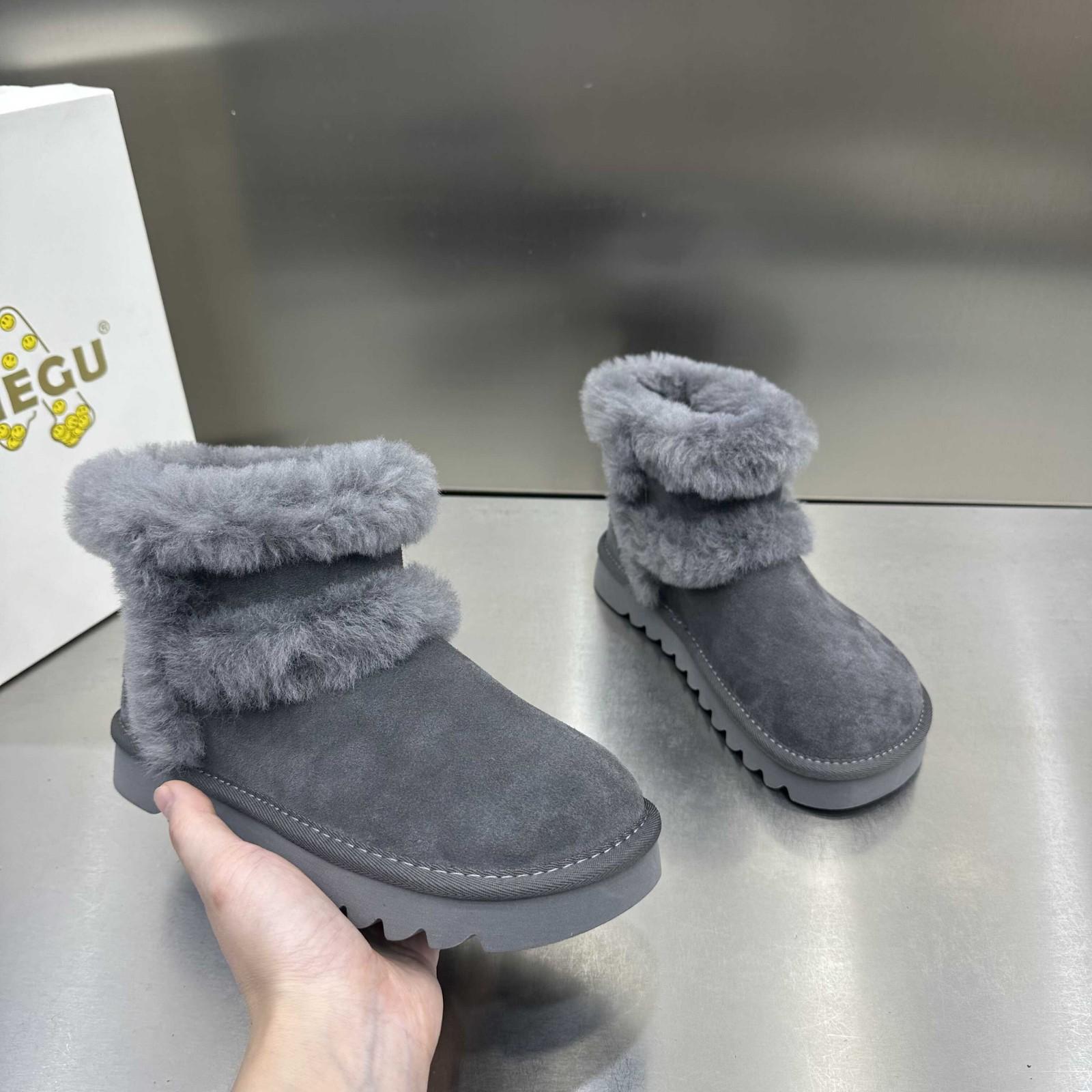 

Winter velvet snow boots women s 2025 new Maillard platform heightening short boots versatile cold-proof warm cotton shoes 40 серый