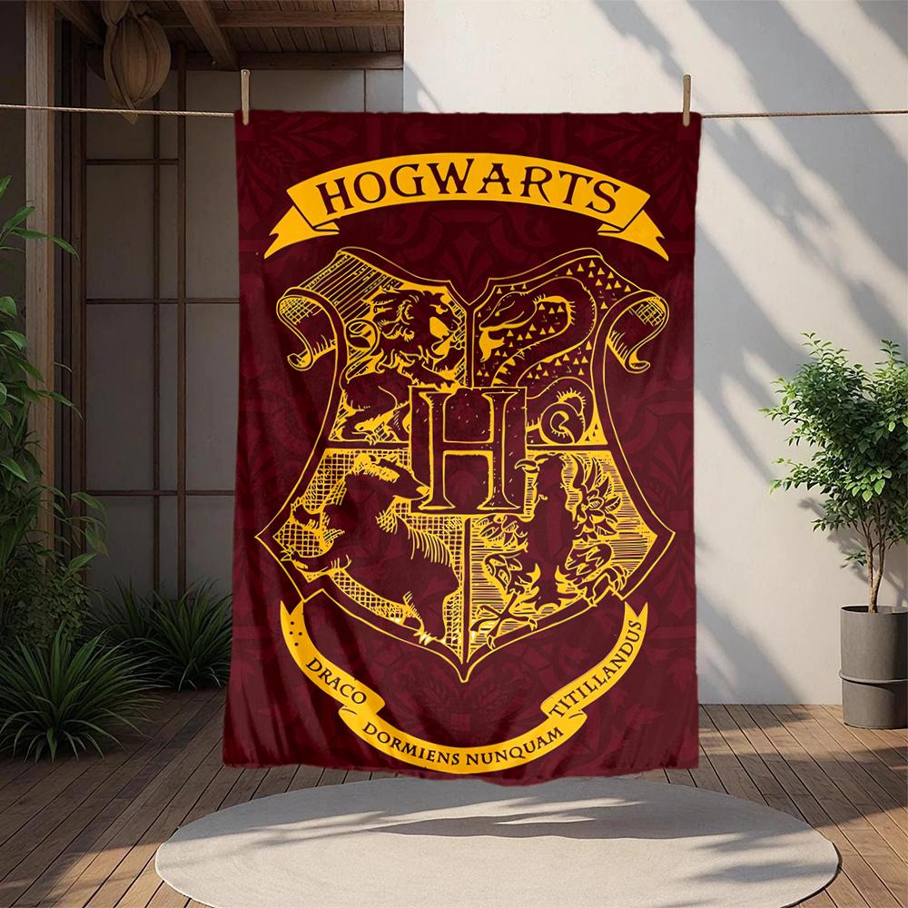 

1pc Hogwarts, Crest, Coat of Arms Digital Printed Flannel Blanket, Super Soft Plush Bed Cover,Blanket for Sofa, Bed, Office, 70104 80cm x 120cm