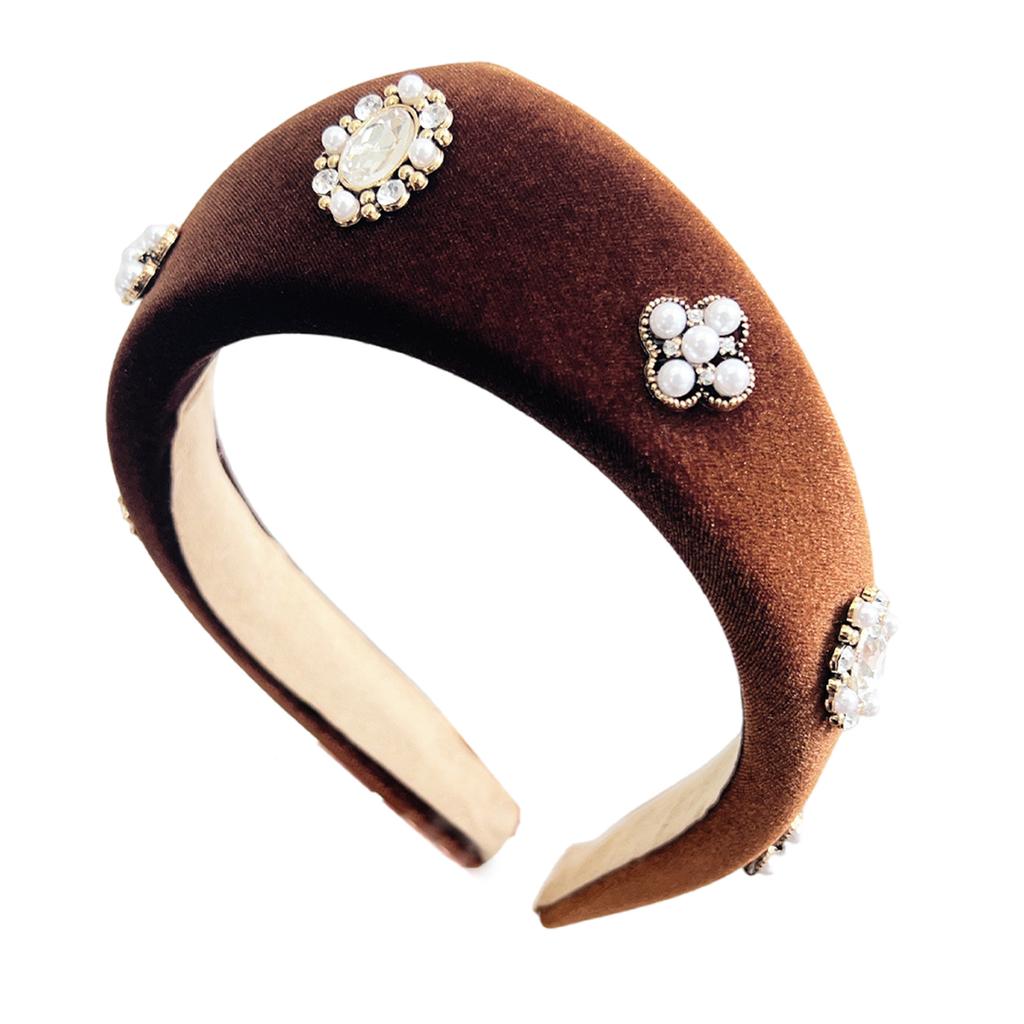 Black Velvet Headband Featuring White Pearls Decoration for Women's Vintage Holiday Fashion Hair Accessory for Daily Use