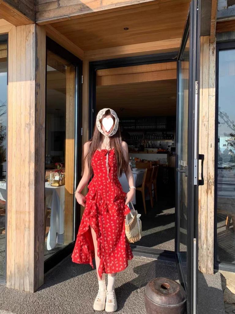 Spring/Summer 2025 Q Lady Red Floral Maxi Cami Dress with Slit