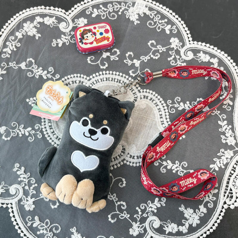Mochifu and Shiba Inu Little Kuroyanagi Card Pass Case