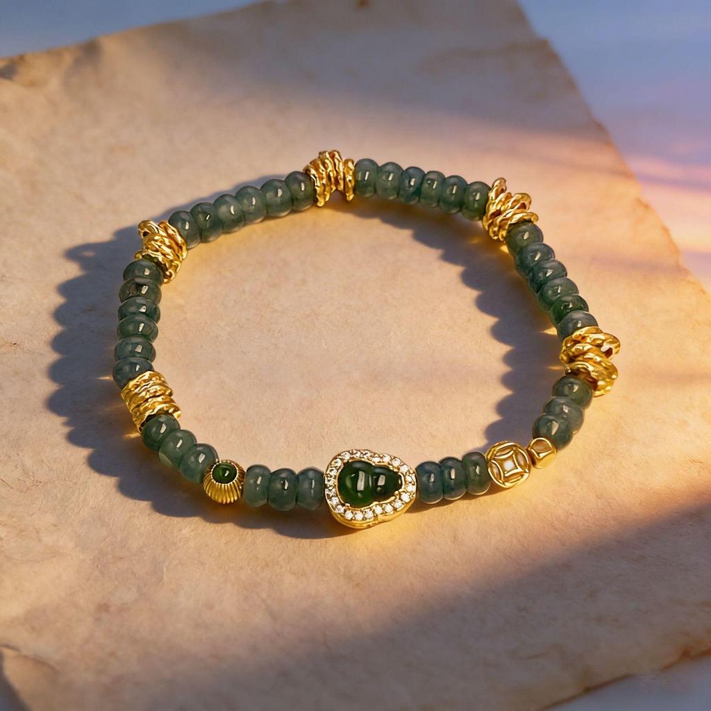 Women's Jade Gourd Bracelet: Elegant Chinese Style with Beaded Coin Design