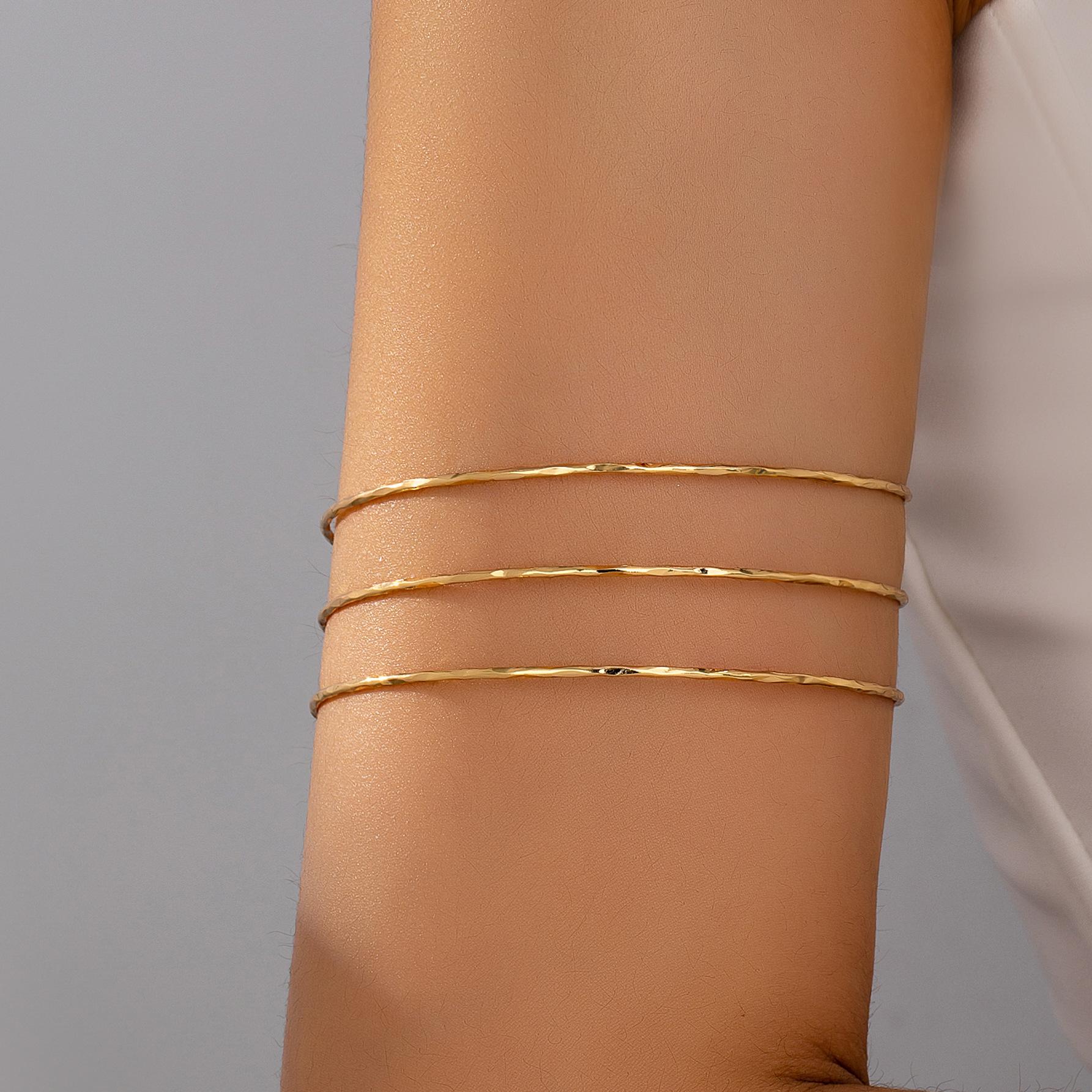 

Fashionable geometric armband золотой