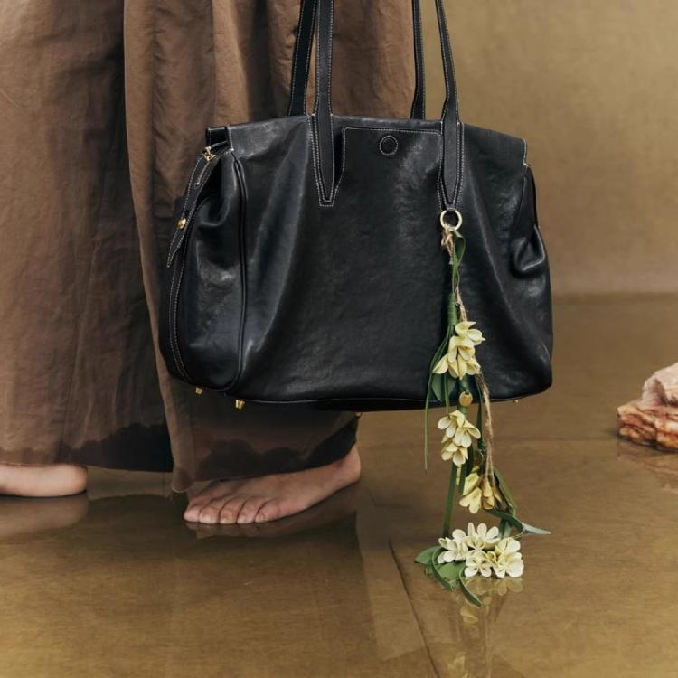 Stylový kožený klíčenka Zlatý květ Osmanthu Dekorace interiéru auta Moderní inspirováno Čínou Lehká klíčenka