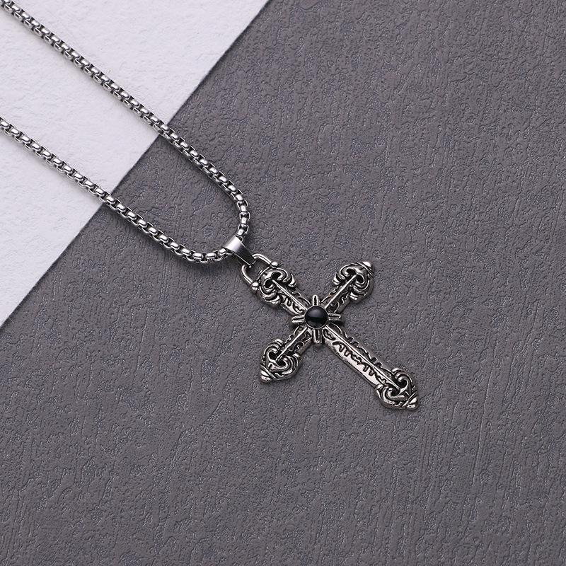 Retro Cross Pendant Hip Hop Necklace - Unisex Fashion Statement Chain