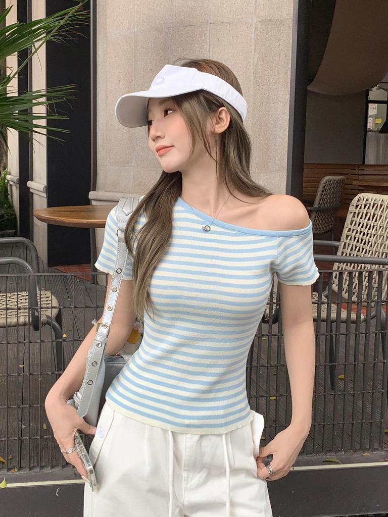 Contrasting stripes sexy slanted shoulder knitted short-sleeved t-shirt women's summer new slim and thin off-the-shoulder top