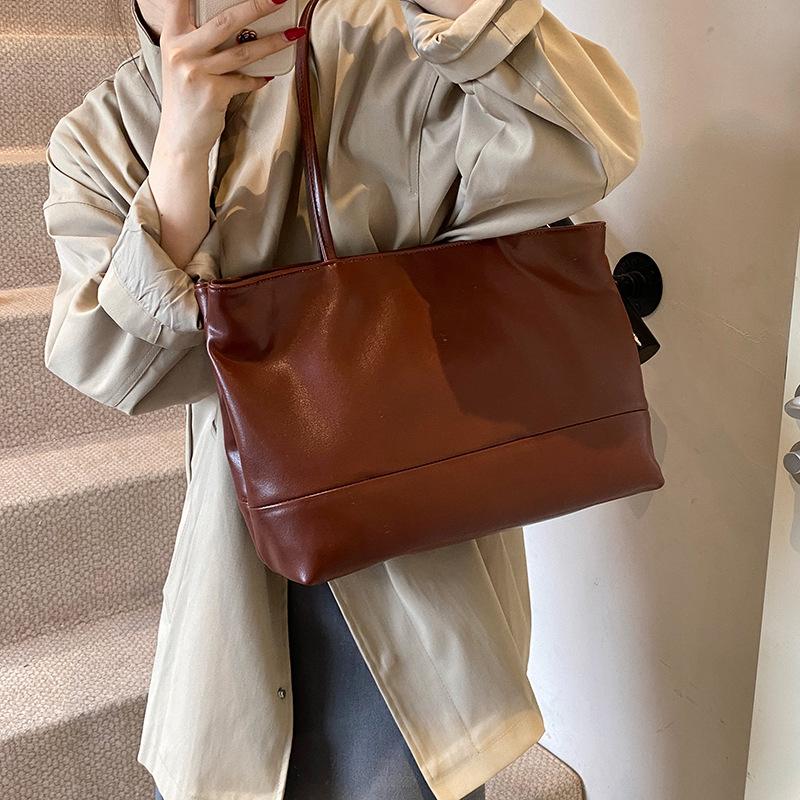 Women'S Bag Soft-Sided Simple Tote Bag Fashionable Commuter Messenger Bag Autumn Retro Large-Capacity Underarm Bag