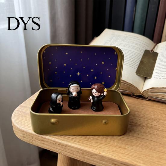 Artistic Desktop Decor 3Pcs/Set Mini Praying Figurines in A Box with Starry Sky, Scene Micro Landscape Ornament Religious Ornament, Portable