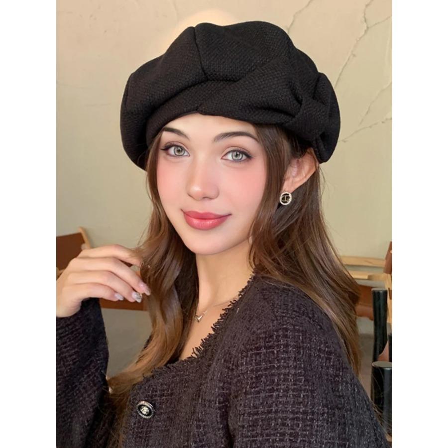 Autumn women's new octagonal hat winter bow elegant temperament show face small beret suitable for daily travel and use