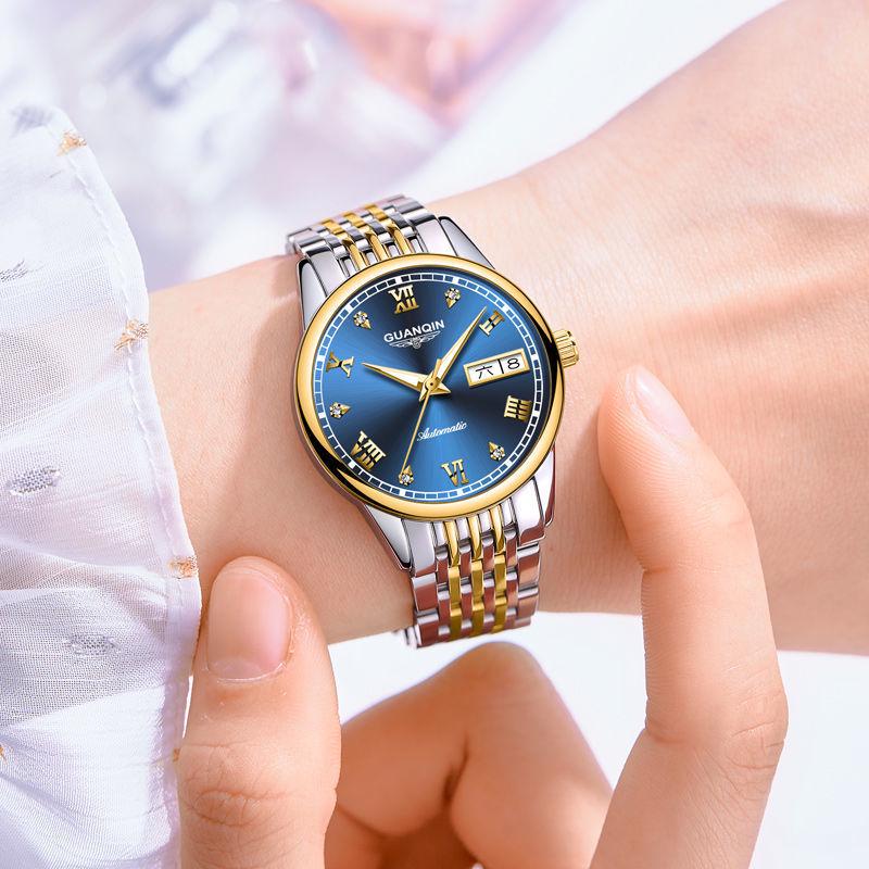 Montre Minimaliste pour Femme avec Strass Suisses, Étanche, Double Calendrier, Cadran Lumineux et Bracelet en Acier.