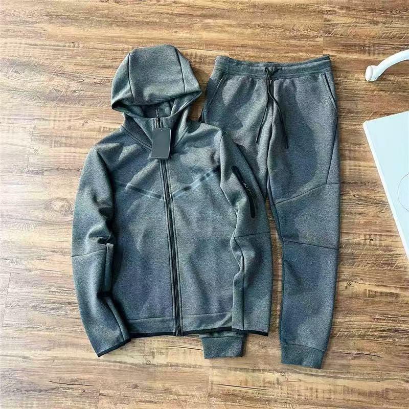 Completo da uomo in maglia con cappuccio multicolore per sport primaverili e autunnali