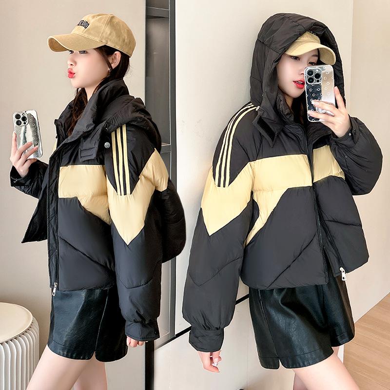 

2025 зима новая пуховая хлопковая куртка женская короткая контрастная модная свободная куртка-хлебница утолщенная куртка M чёрный