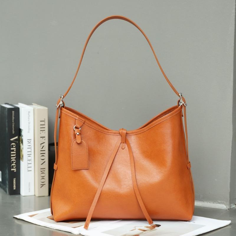 Underarm Bag Woman Vintage Vegetable Tanned Cowhide Bag Woman Shoulder Bag Large Capacity Bag