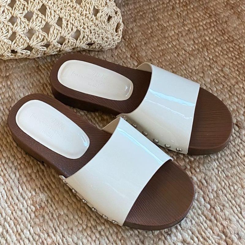 Fashion Rivets Pointed Toe Platform Sandal Patent Leather Square Heel Open Toe Slide Sandals Simple Comfortable Non-slip Beach Shoes