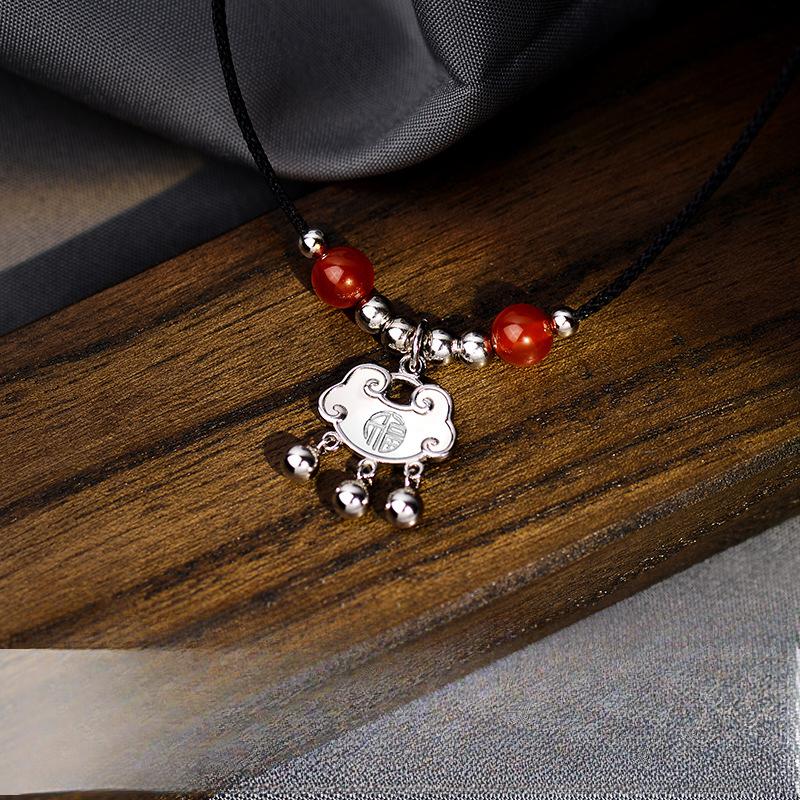 New Chinese Style Red Agate Safety Lock Necklace with A Chinese Style Design. Collar Chain Woven with Rope As A Gift for Girlfriend