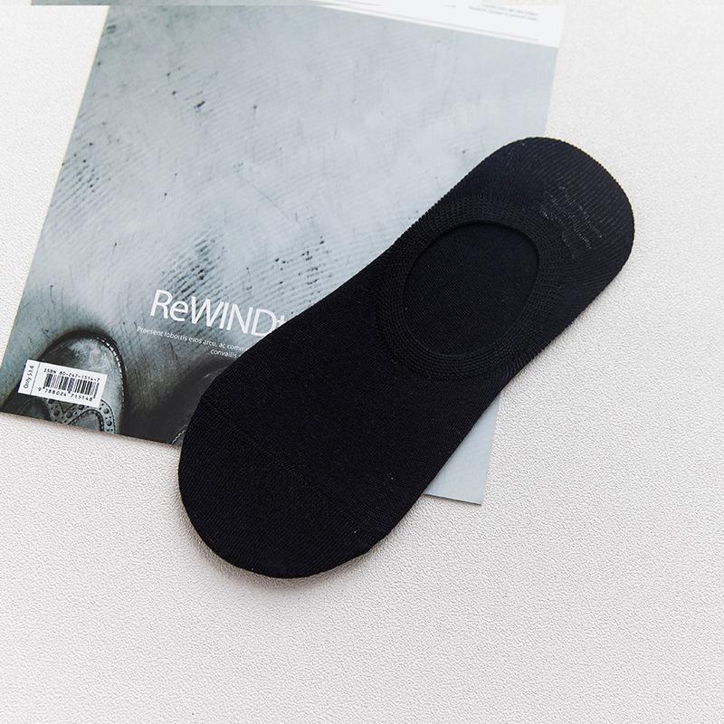 Men's Mid-Tube Solid Color Socks - Black Deodorant, Sweat-Absorbent, Business Casual for All Seasons