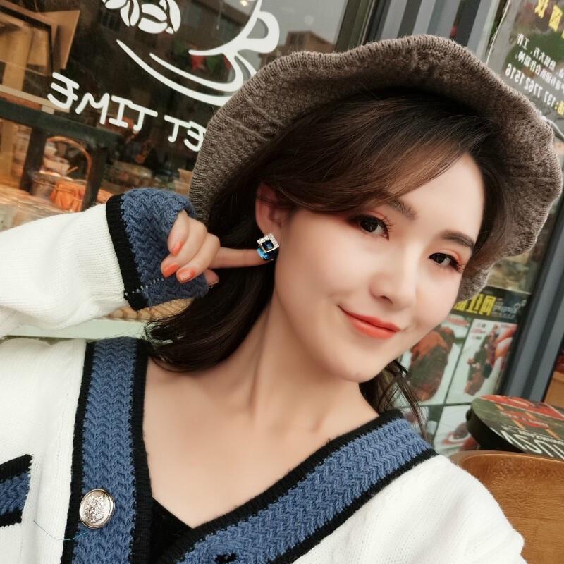 Korean Style Geometric Zircon Needle Ear Studs for Women - Retro Fashionable Earrings