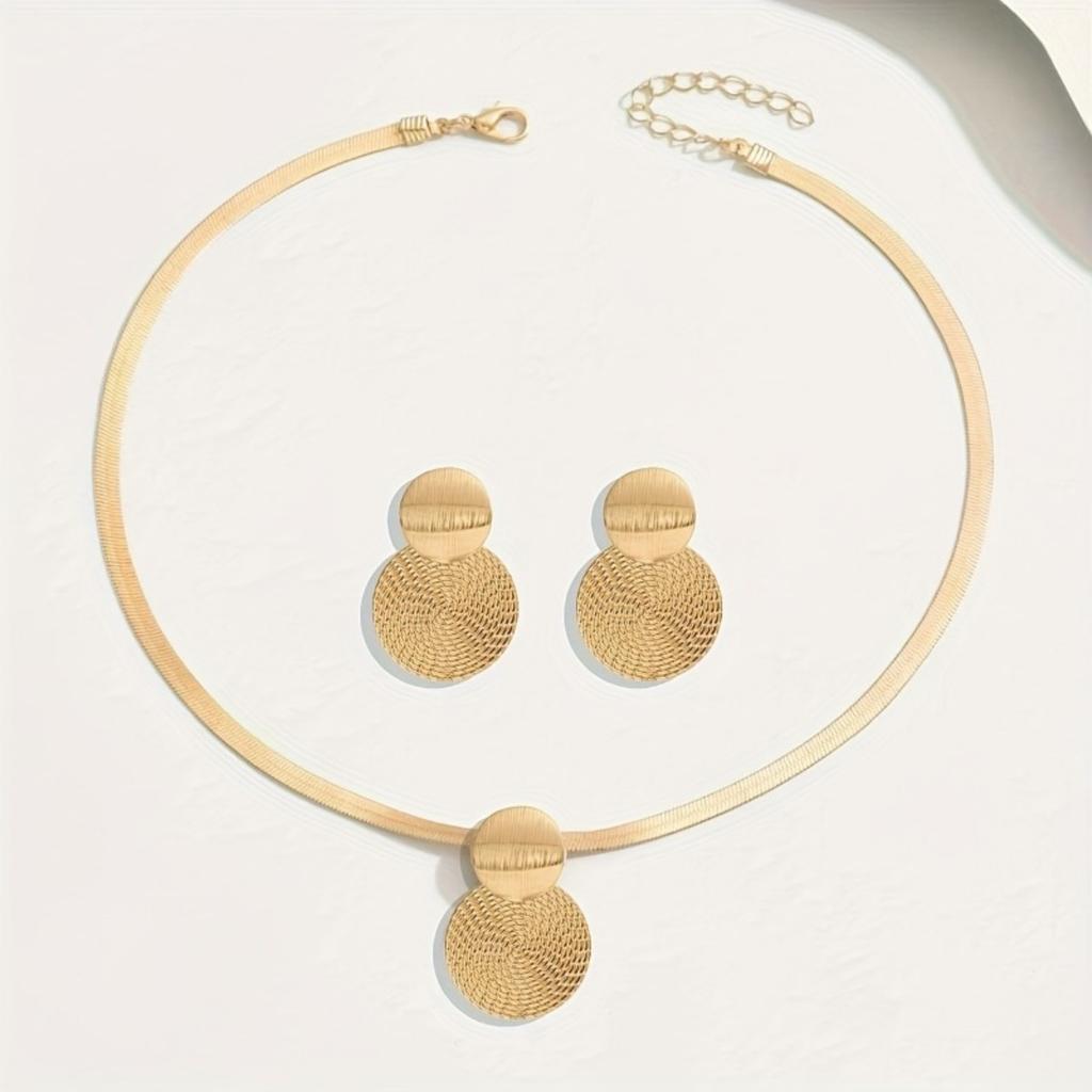 2-Piece Set: New Arrival Elegant Necklace & Stud Earrings Set for Women – A Stylish, High-End Gift and Accessory
