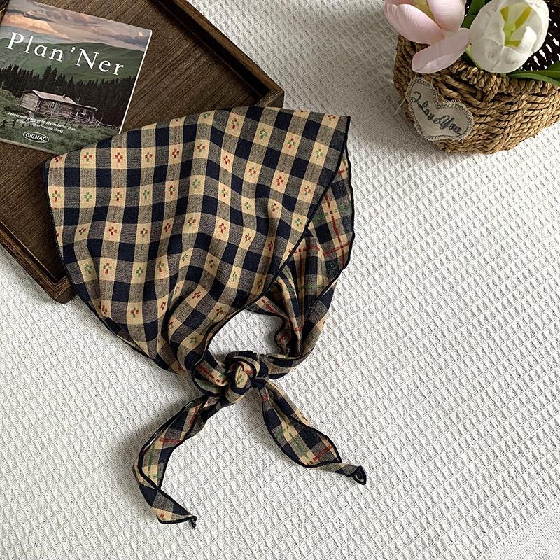 

Silk scarf high-end summer new neck protection triangle scarf scarf small scarf headscarf women s idyllic headband tied hair