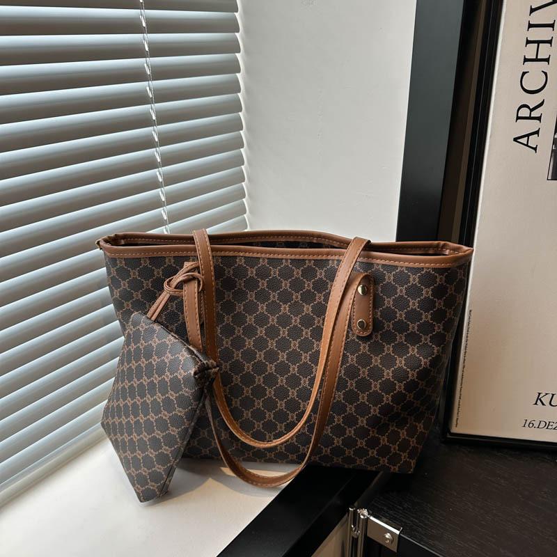Retro class large capacity handbag women's bag new trend fashion tote bag casual shoulder armpit bag