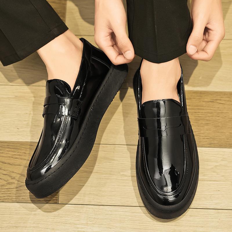 Loafers Men Leather Shoes Thick-soled British Style Black Formal Shoes Fashion Luxury Slip-On Casual Shoes Men Big Size Sneakers