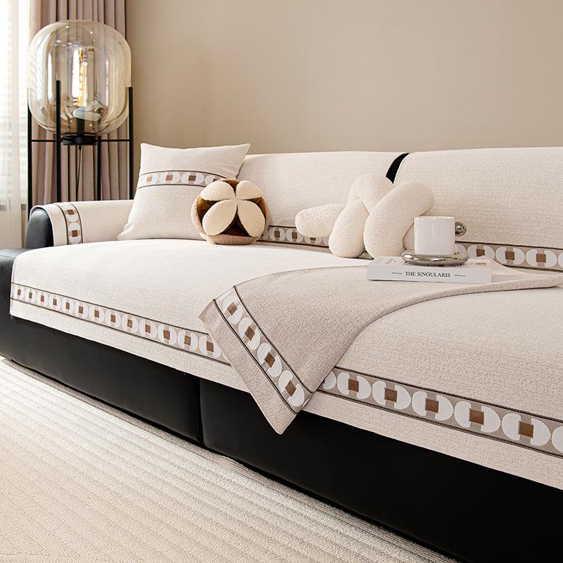 Four Seasons Universal  Autumn And Winter New Leather Solid Wood Sofa Cushion Cover Cloth Non-Slip Backrest Towel Cover Seat Cover
