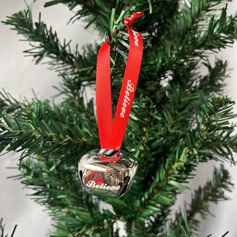 Campanelle di Natale in Metallo Argento Lucido con Stampa 'Believe' e Nastri Rossi per Decorazione Albero di Natale, Feste Natalizie, Casa