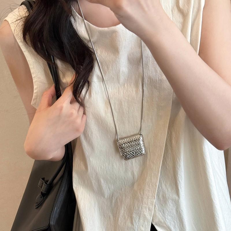 Versatile Magnetic Leather Sunglasses Clip Necklace and Sweater Chain