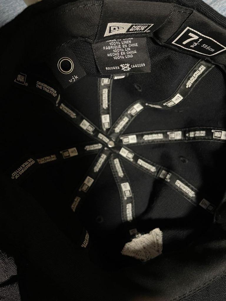 [USED] WJK New Era Collaboration Black Cap 7 1/2