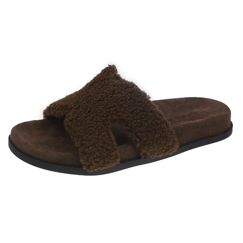 French Fluffy Slippers Women's Wear 2025 Autumn New Internet Celebrity Fashion Casual Lazy Plush One-word Drag Tide