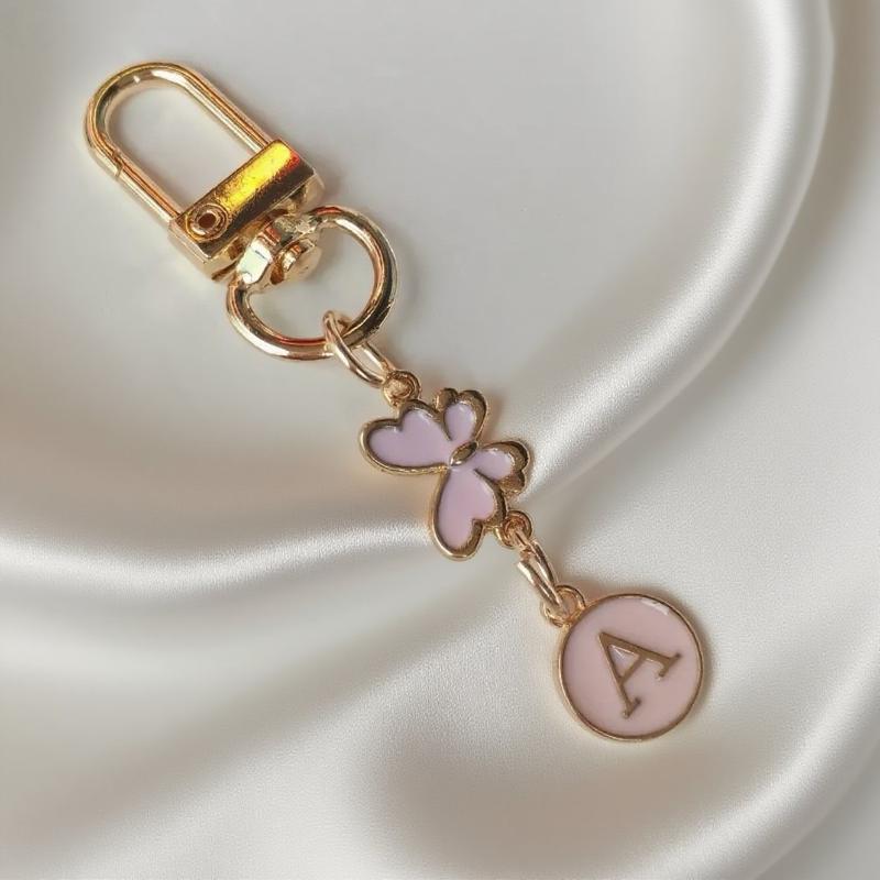 Metal Pink Butterfly Letter Keychain Fashion A-Z Initials Letter Keyring Car Key Holders Bag Pendant Hanging Decor Couple Gift
