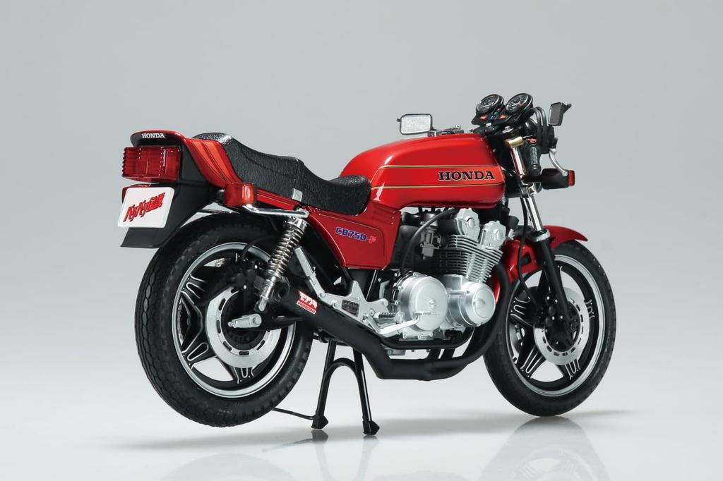 Aoshima Bunka Kyozai The Bike Baribari Legend CB750F Scale Plastic Model (AOSHIMA) No. BA-01 Koma-gun 1/12