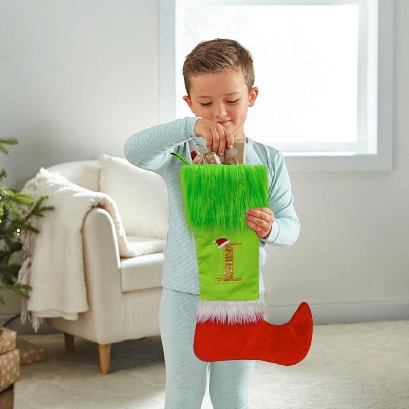Kerstkousen met letters om op te hangen Leuke Kerstsokken Snoep Cadeauzak Kerstdecoraties Voor Huisfeest