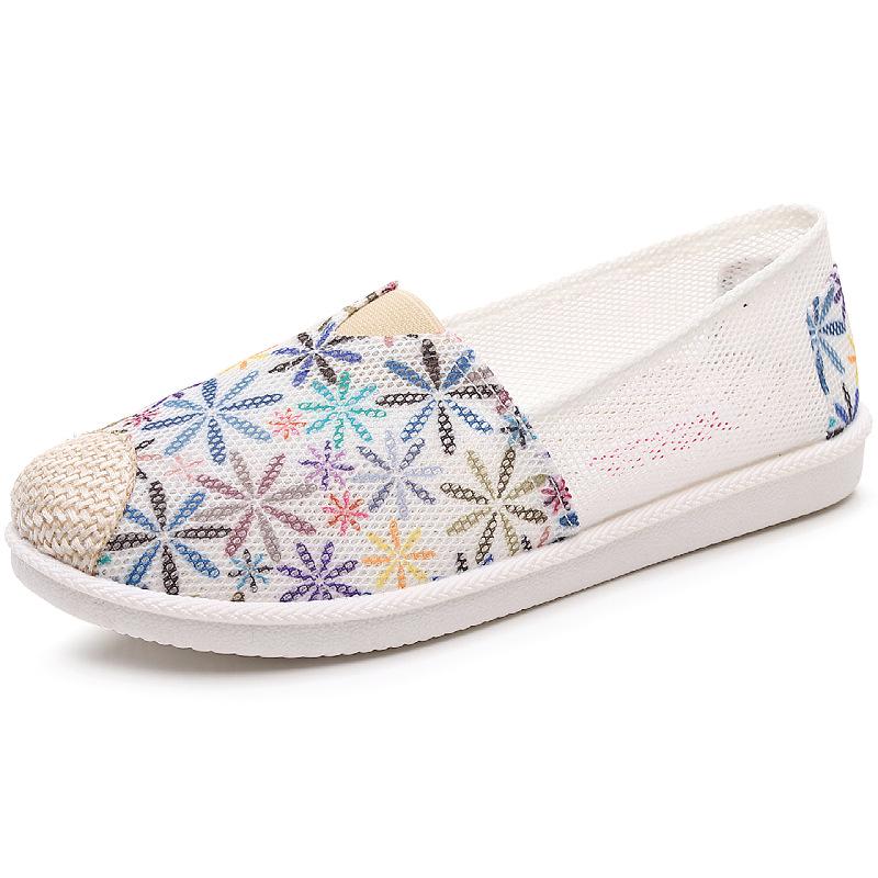 Women's Spring/Summer Lightweight Breathable Soft Sole Flat Shoes - Versatile, Comfortable for Middle-Aged and Elderly