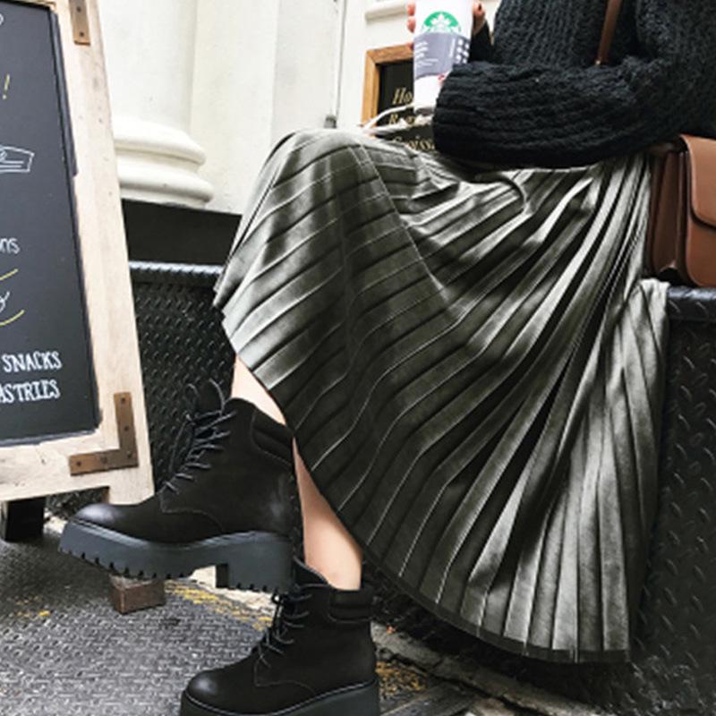 Elegant Pleated Mid-Length Skirt: Spring/Autumn, Solid Color, Elastic Waist, Loose Fit, Plus Size.