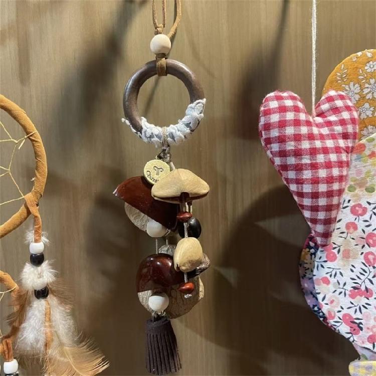 Sign Ornament Handcrafted Keychain Accessory Stress Relief Sound Nut Shell Hanging Charm Mindful Living Gift