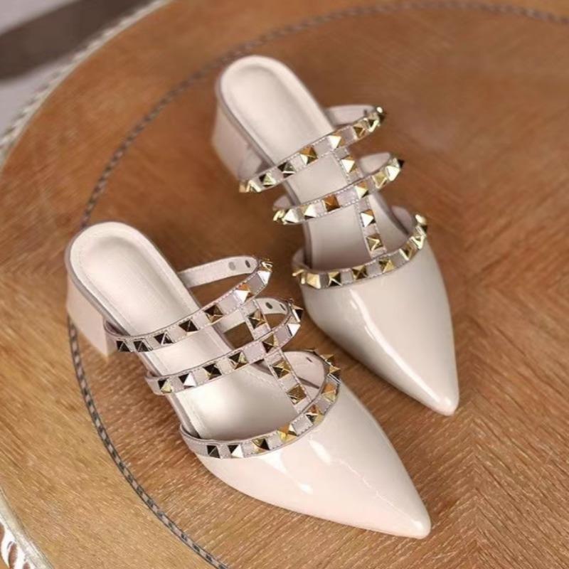 

Мода Женская Мода Баотоу Массивные Шлепанцы Летние Новые Остроносые С Неглубоким Вырезом Клепки Полые Дышащие Босоножки на Каблуке 40 абрикосовый