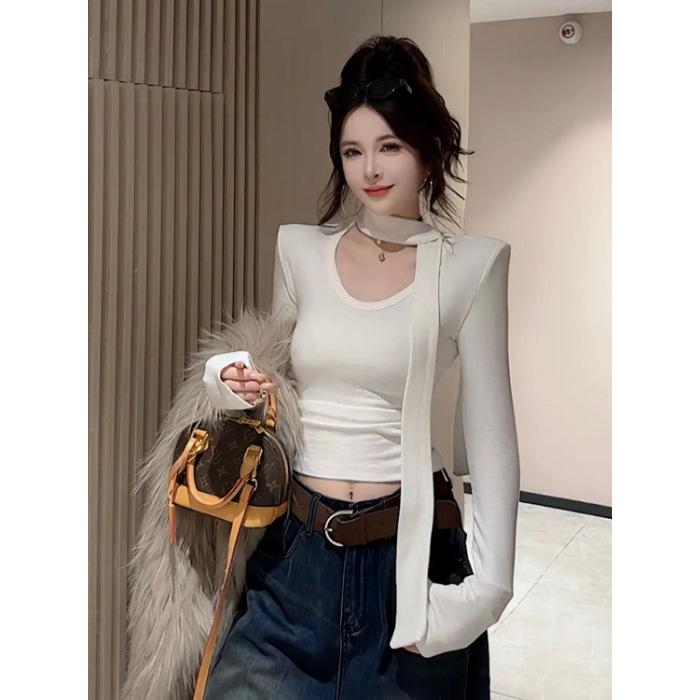 Threaded Velvet U-Neck Long-Sleeve Fleece T-shirt - Autumn/Winter Ribbon Design, Elegant Style