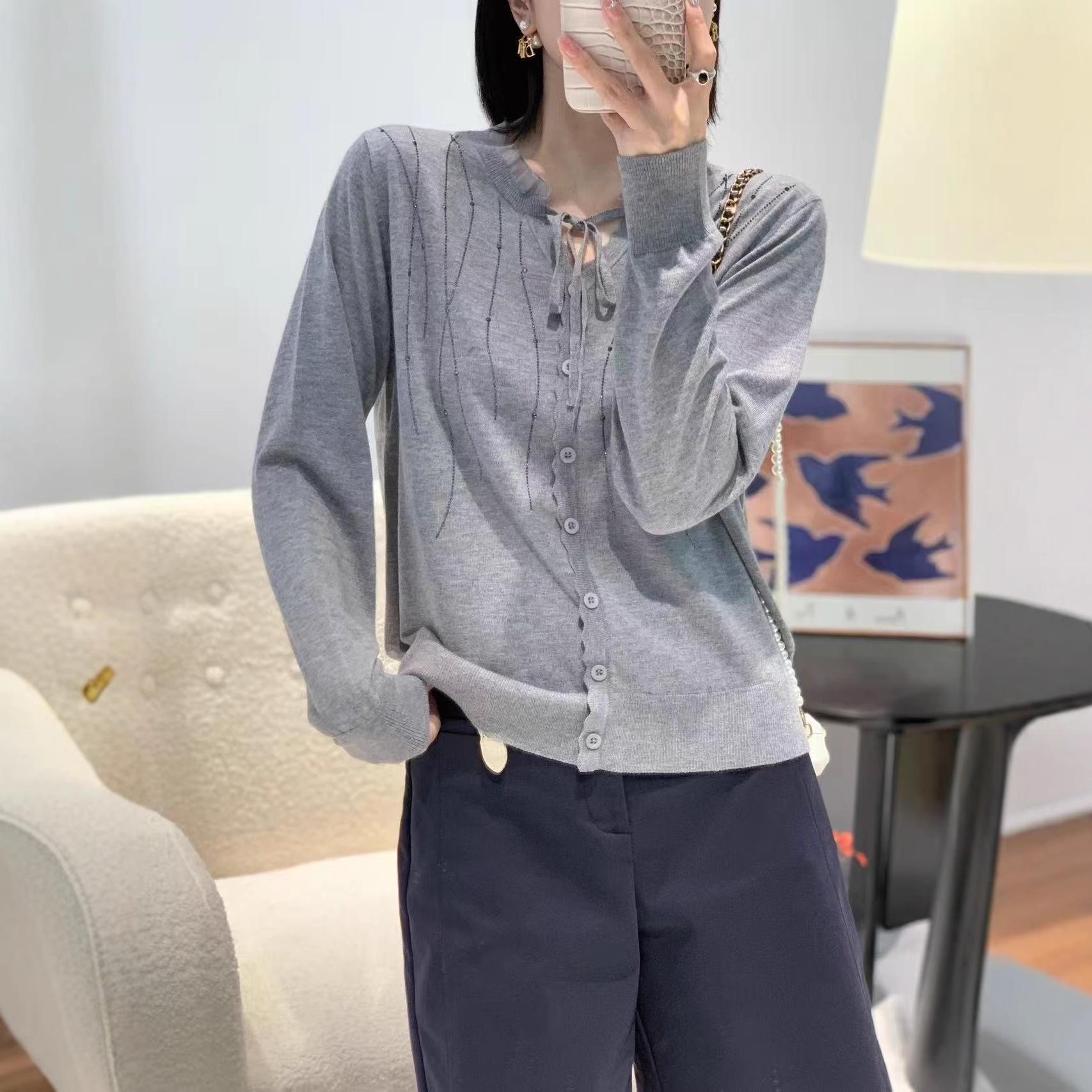 

Popular Korean Retro Merino Wool Sweater: Trendy Long Sleeve Knit Top Medium серый