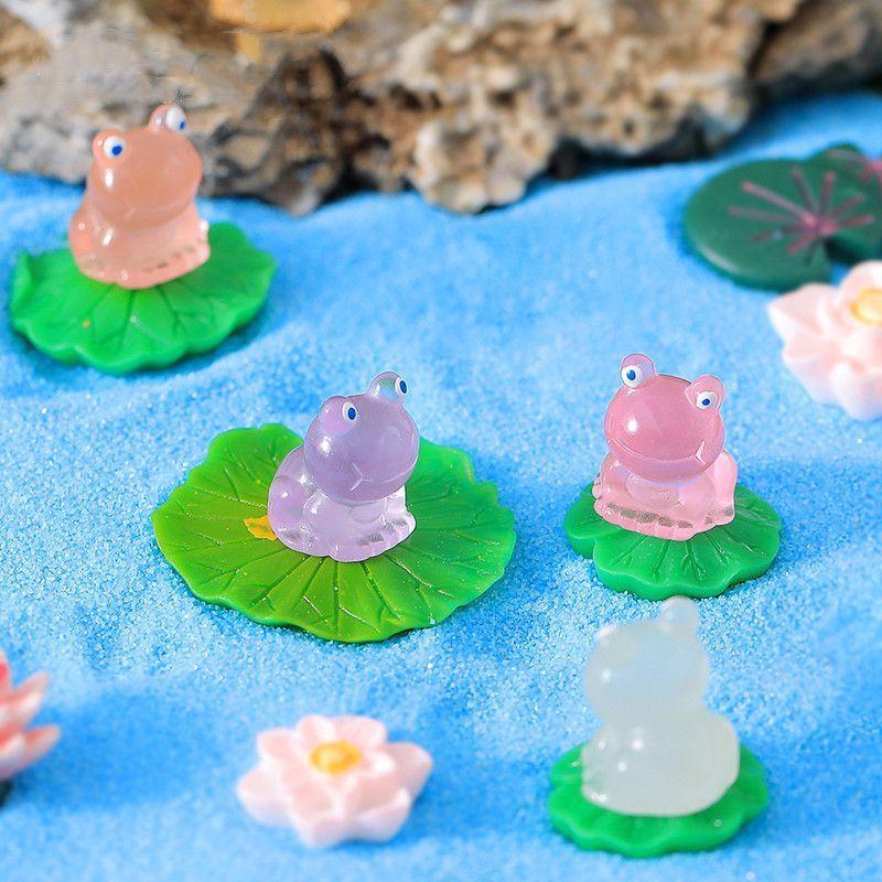 

10Pcs Cartoon Luminous Frog Mini Figurine Glow in the Dark Miniatures Fairy Garden Decoration Moss Terrarium Micro Landscape