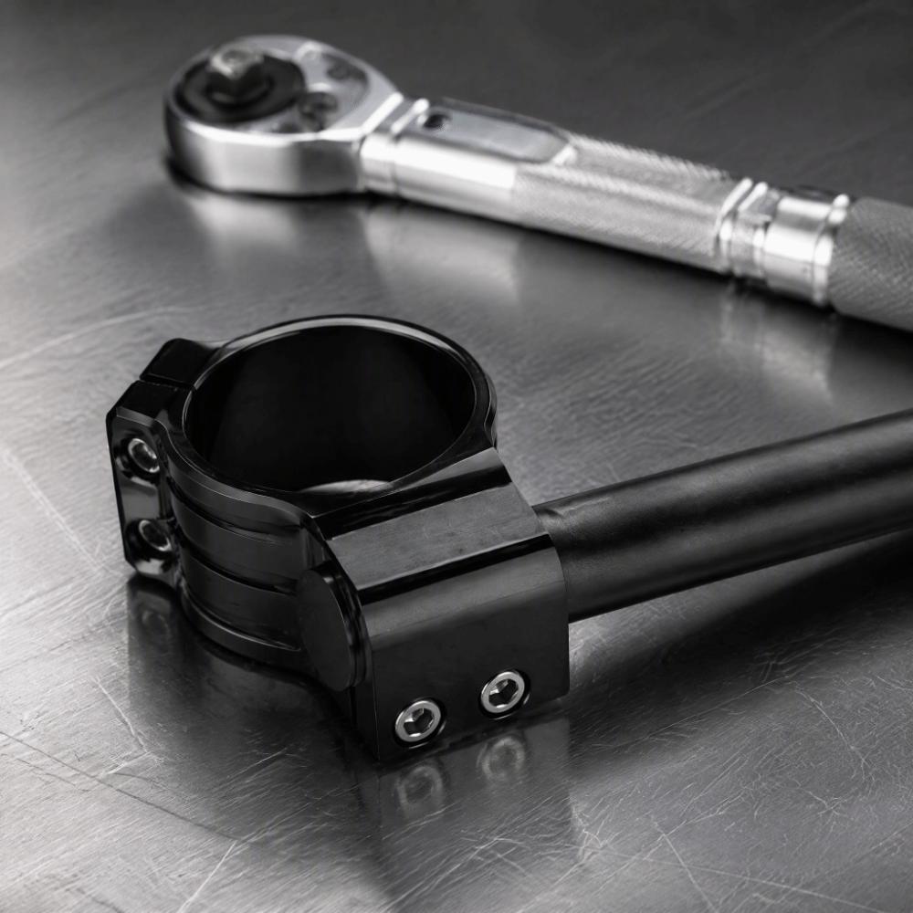 2pcs CNC Machined Clip On Handlebars 37mm Fork Tube Universal Handlebar Pair For Cafe Racer